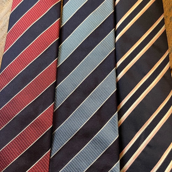 Hugo Boss Ties โ lot of 3 ๐ - Picture 2 of 10